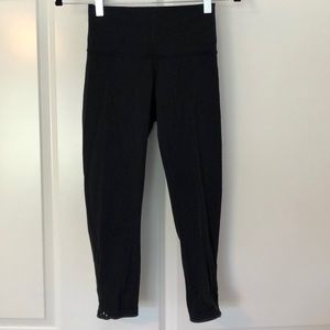 Lululemon cropped leggings